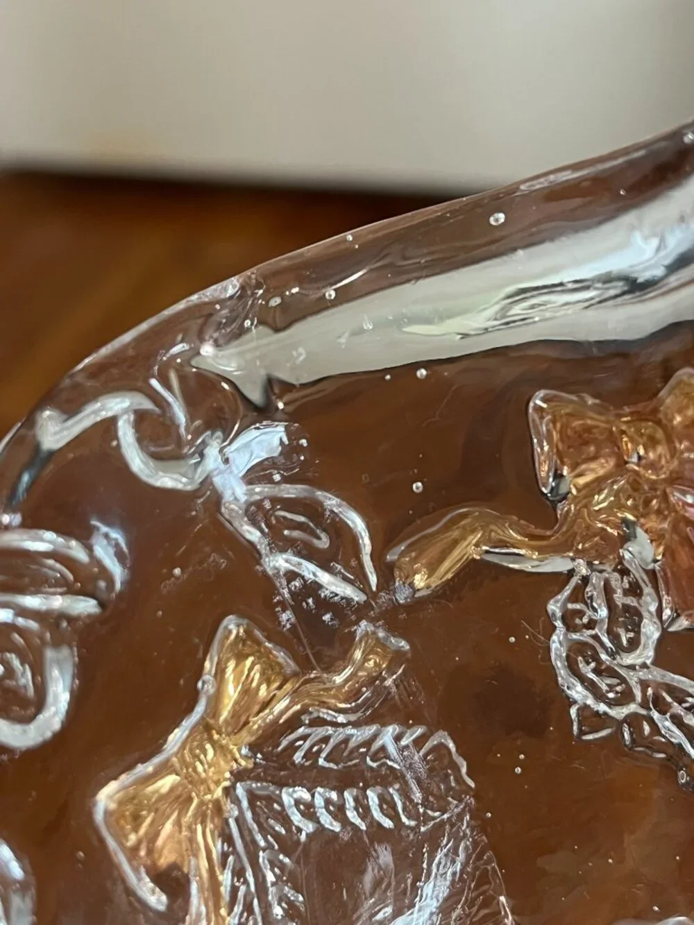 Glass sleigh with decorative gold-painted bows | Vintage